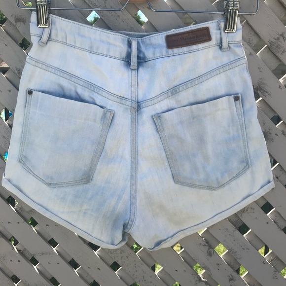 Zara Acid Wash Denim Shorts - Picture 2 of 4